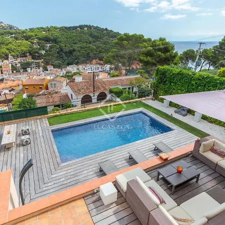 Casa Tanio 150m Walking From The Village And Town Of Holiday home